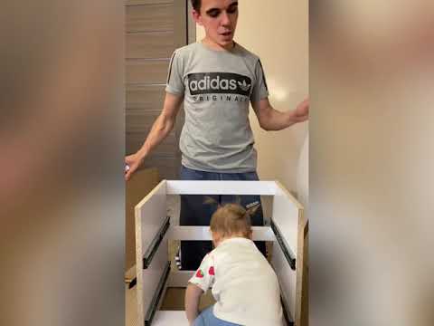 Видео: Видео сборки прикроватная тумбочка Лайт на телескопических направляющих от компании Ас мебель