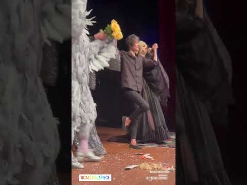 Видео: Спектакль Кактус (Париж, 29.05.2023 Théâtre Hébertot) Литвинова режиссёр и автограф сессия. Земфира