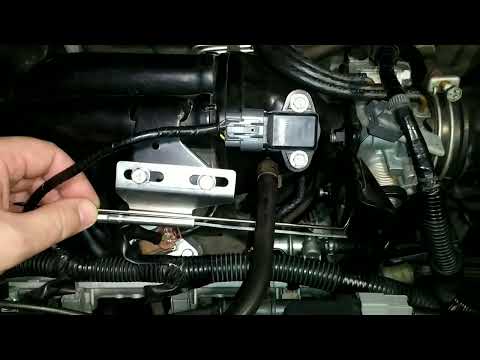 Видео: Как отрегулировать тросик дросельной заслонки и не получить повышение обороты в жаркую погоду.