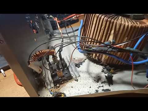 Видео: Зарядное устройство для автомобильных аккумуляторов Мaxinter ПЛЮС-20 СТ - Чё - то задымилась.