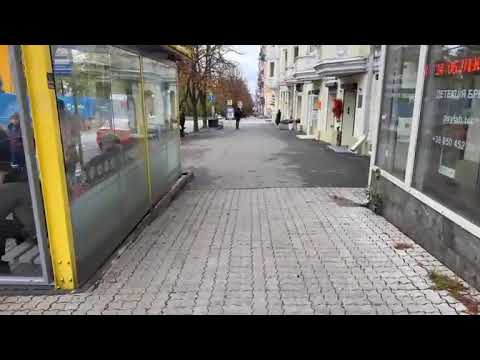 Видео: У Дніпрі за 10,2 мільйона планують відремонтувати частину тротуару на проспекті Яворницького