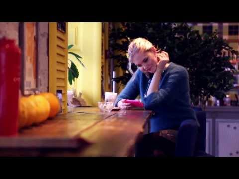 Видео: "И пусть звучит победным маршем!" - видеоклип супруг хоккеистов "Металлурга"