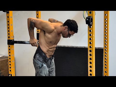 Видео: Утяжеленные гимнастические упражнения против колец — что лучше для размера и силы?
