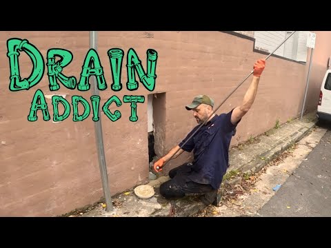 Видео: Засоренный сток 916