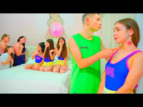 Видео: ЧИРЛИДЕРКЕ СУ ОТИШЛЕ ПРЕДАЛЕКО У КАМПУ😱 Одакле пољубац у врат? 💋 Диана Схов Collection