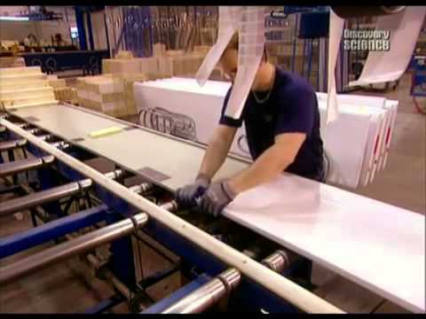 Видео: Производство секционных ворот