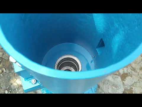 Видео: гранулятор ПМ 200. матрица 6 мм начало притирки