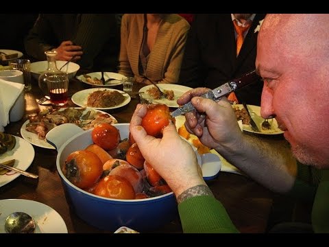 Видео: Вырезание фигур правильной геометрической формы из хурмы / 2011