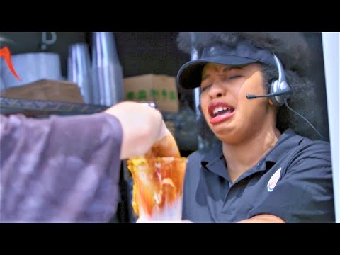 Видео: каждое АВТО КАФЕ такое