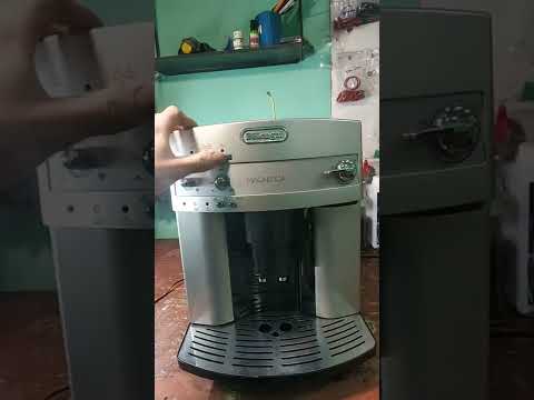 Видео: кофемашина Delonghi мигают нижние индикаторы поочередно . Адаптация кофемашины. Не включается