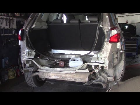 Видео: Nissan Qashqai J10 Замена задней панели