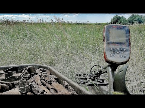 Видео: Полевой стан опять выручает / Хороший металл на битом месте