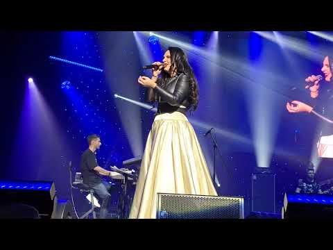 Видео: БКЗ Октябрьский, Санкт-Петербург, 16.02.2024, Елена Ваенга, Снег