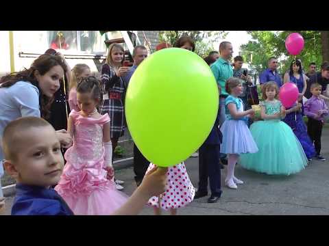 Видео: Танец с шарами на выпускном балу 2017 "Зеркало желаний" . Муз.  рук.  Максюта Г.  В.