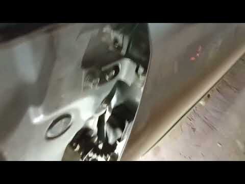 Видео: Опель Корса как снять разъем с передней двери