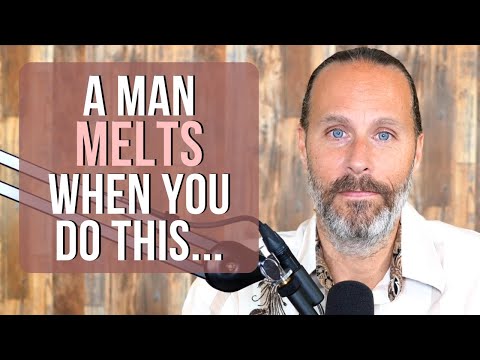 Видео: Сделайте его одержимым этими 8 притягательными привычками