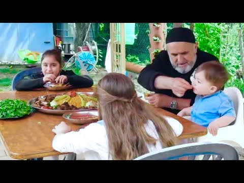 Видео: Вкусный пир с шашлыком! Рецепты с мясом, курицей, говядиной и бараниной!