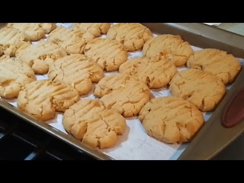 Видео: Готовьте со мной — традиционное печенье с арахисовым маслом #peanutbuttercookies #cookies #oldfas...