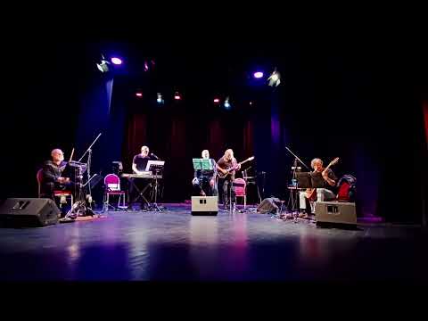 Видео: Шумилов Бор "Пролегала она шлях-дорожка" (отрывок из концерта)