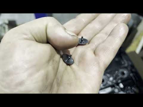 Видео: Ford Transit 2.2 2017 г.  Масложор через турбину, меняем ремень обводной и подушки двс. Часть 3