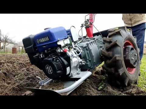Видео: Вспашка самодельным плугом! Мотор сич!
