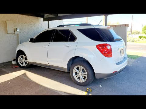 Видео: 2015 Chevy Equinox 2.4: Как заменить лампу в фарах (передних и задних)