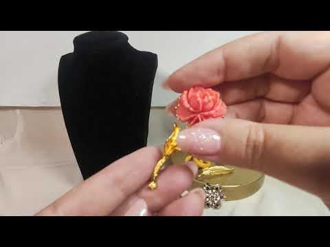 Видео: Чудова невелика посилка з вінтажними прикрасами, Coro, Monet та інші. Розпаковка.