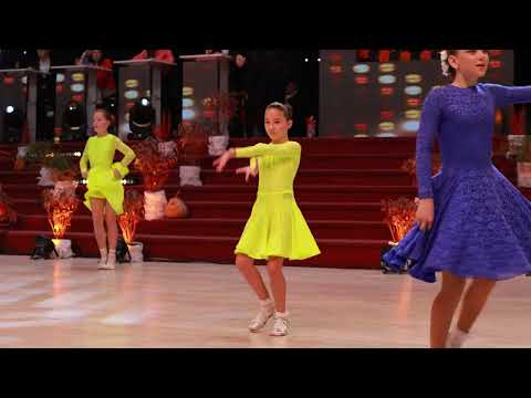 Видео: Ювенали 2 Соло Школа - KVARTAL DANCE - Малена Онещак