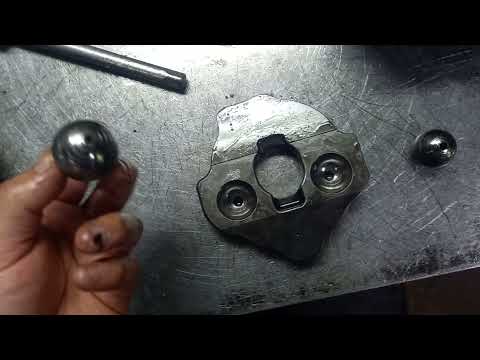 Видео: Ремонт гидронасоса Komatsu WB95