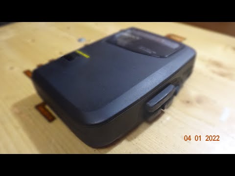Видео: Sony WM-FX 109. Кассетный плеер . Небольшой ремонт.