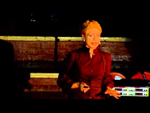 Видео: Как абсурдът се превръща в приета реалност | Даниела Папанчева | TEDxBG