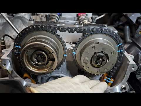 Видео: Как установить фаз газораспределения на двигателе Mercedes M264