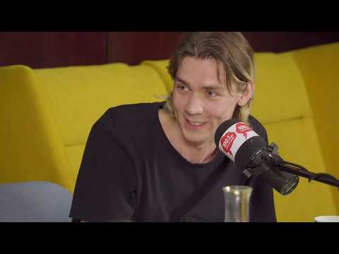 Видео: Студия "Танцующий человек". Диспут "Когда вечеринки были круче" #madeindance #party #clubs #rave