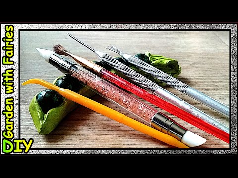 Видео: DIY. СУПЕР-удобное приспособление для художников и мастеров маникюра.