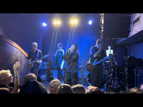 Видео: КРИМ ПЛИН feat. МОЛОДОСТЬ ВНУТРИ - Заморозило (live 03.10.2025 StereoPeople Москва)