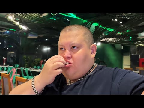 Видео: ГРИША ОБНЕС ВЕСЬ МАГАЗИН ВО ВЬЕТНАМЕ С ТАКИМИ ЦЕНАМИ / ПОЛНОЕ ТВ