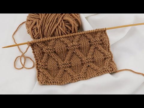 Видео: Невероятный узор спицами из ромбов | Free pattern 🦟