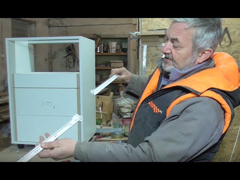 Видео: Установка шухлядок  - полезные советы от опытного столяра
