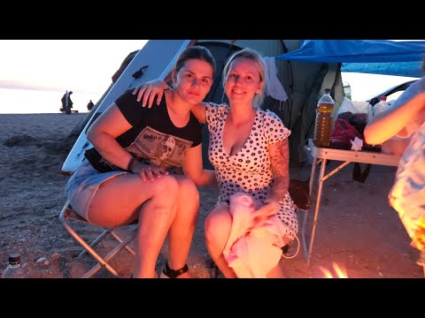 Видео: VLOG Классный Влог, на Море с Собакой Лилу, другая Собака, Зося 🐕  Рожает, Продажа камыша на Авито