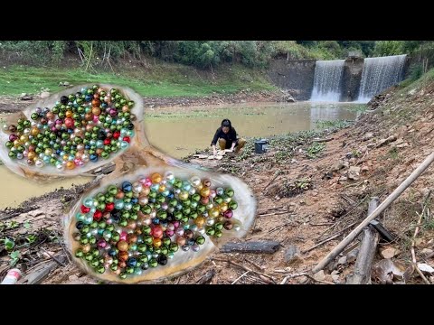 Видео: Я ищу сокровища под водопадами, открываю жемчужные устрицы для редкого зеленого жемчуга.