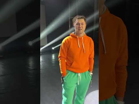Видео: Кучерявый мордвин репетирует Есенина