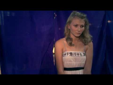 Видео: Бумажный змей  (А знаешь, как мне в небесах...)