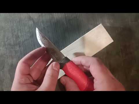 Видео: Заруба ножей. Заточка на голой керамике vs сланца. Spyderco + Mora Pro S vs ADAEE 12000 + HSS M4 .
