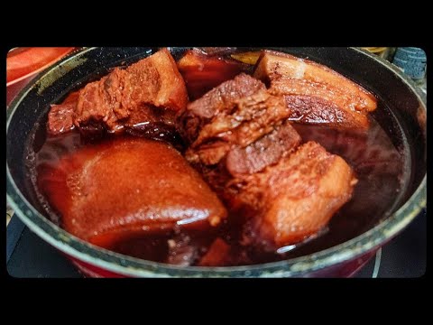 Видео: Сало на крылышках грецких орехов и в луковой шелухе – как копченое!