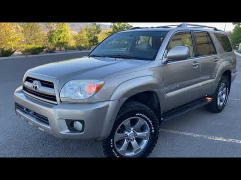 Видео: 4-е поколение 4Runner: обзор Toyota 4Runner Limited 4x4 2007 года