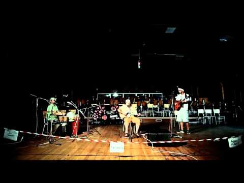 Видео: Митко Таралежков, bggz и Бат' Невен - Тъмно е