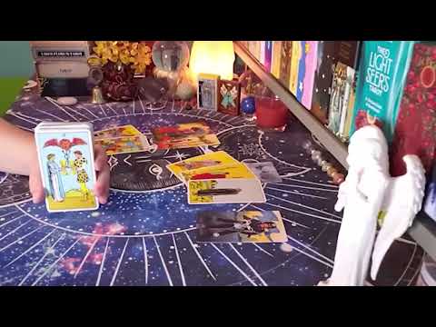 Видео: СКОРПИОН, КТО-ТО ОЧЕНЬ СКУЧАЕТ ПО ТЕБЕ! 😔 Этот человек хочет быть с тобой 🩷 2025