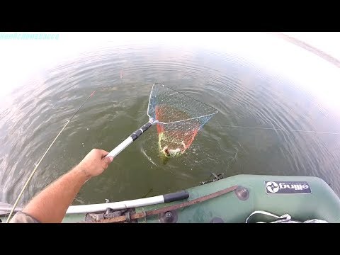 Видео: Рыбалка с лодки на Карачунах.