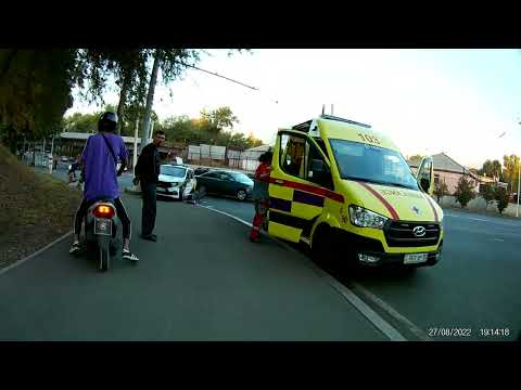 Видео: Вело ситуации на дорогах Алматы 3.