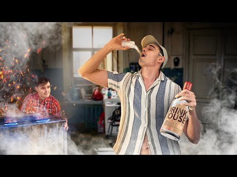 Видео: Тяжелое детство | Злой отец получает по заслугам!